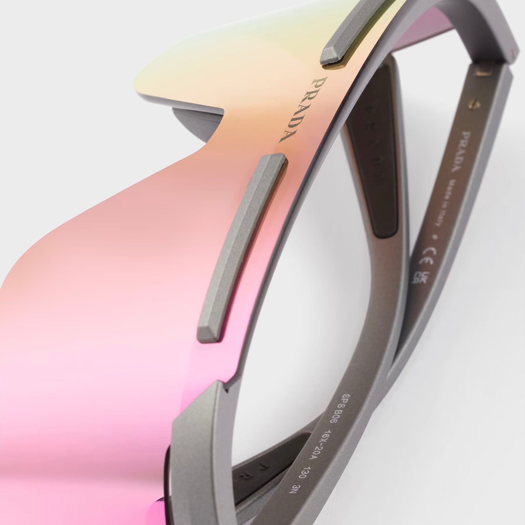 Lunettes de soleil Prada Linea Rossa Active - Image 5